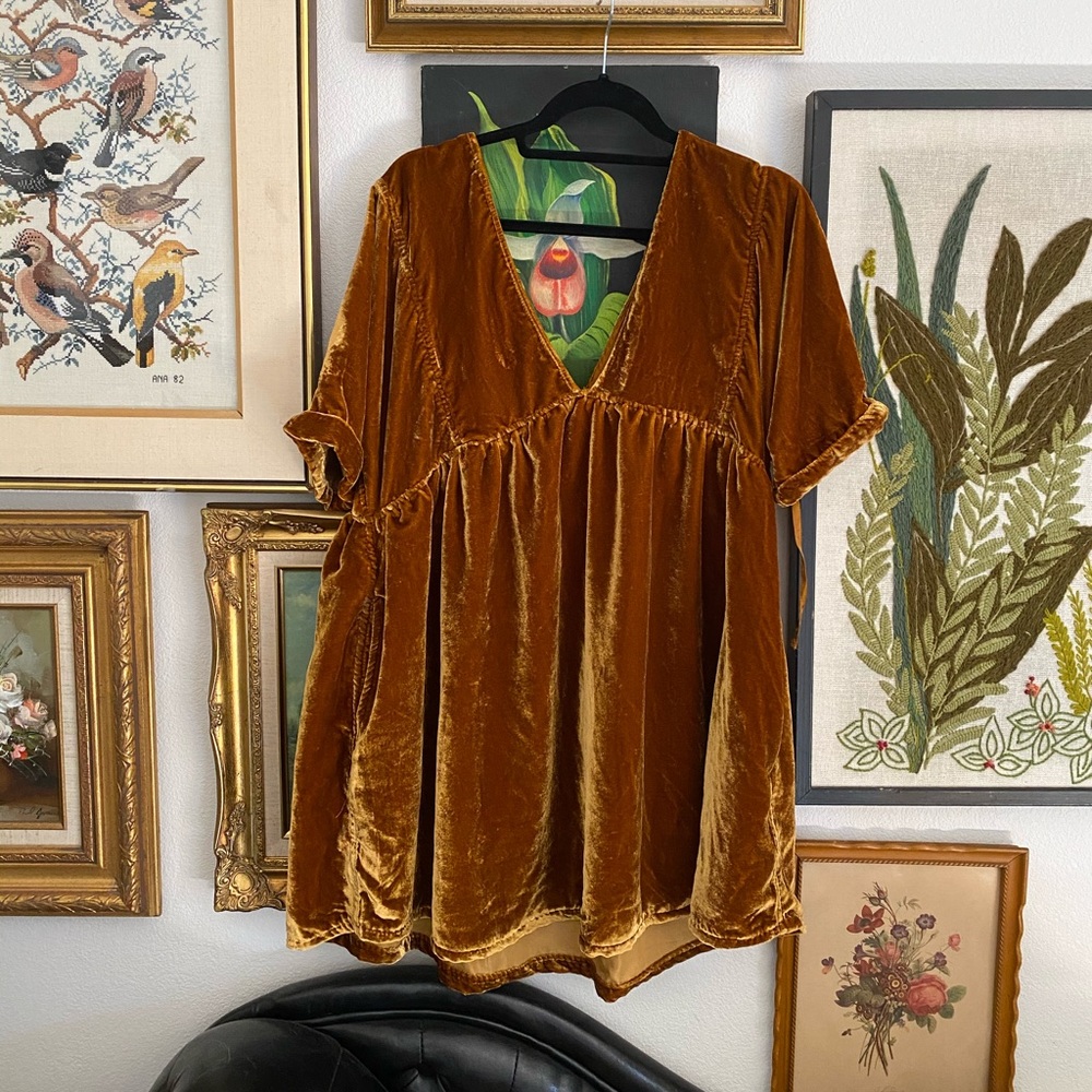 Free people gold velvet tunic NWT size Large
